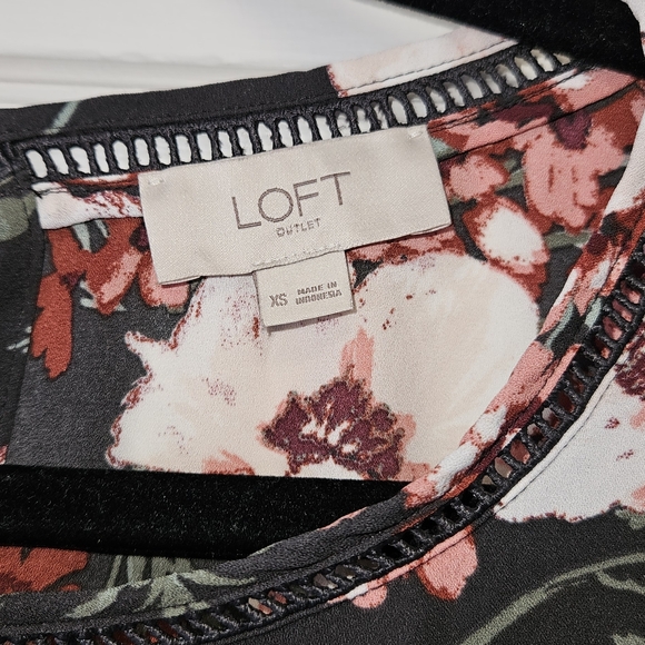 LOFT Black Floral Blouse Bell Sleeves Size XS - Picture 2 of 7